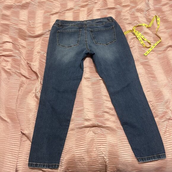 Refugee Size 12 Jeans Blue Distressed Cropped - Picture 2 of 6